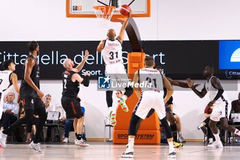 2024-09-04 - Shavon Shields (EA7 Emporio Armani Olimpia Milano) - DERTHONA BASKET VS EA7 EMPORIO ARMANI OLIMPIA MILANO - FRIENDLY MATCH - BASKETBALL