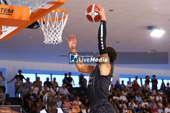 2024-09-04 - Kyle Weems (Derthona Basket) - DERTHONA BASKET VS EA7 EMPORIO ARMANI OLIMPIA MILANO - FRIENDLY MATCH - BASKETBALL