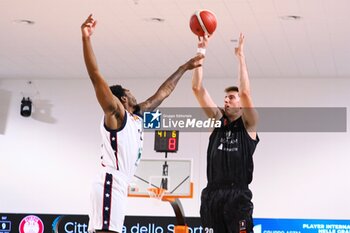 2024-09-04 - Luca Severini (Derthona Basket) - DERTHONA BASKET VS EA7 EMPORIO ARMANI OLIMPIA MILANO - FRIENDLY MATCH - BASKETBALL