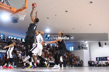 2024-09-04 - Justin Gorham (Derthona Basket) - DERTHONA BASKET VS EA7 EMPORIO ARMANI OLIMPIA MILANO - FRIENDLY MATCH - BASKETBALL