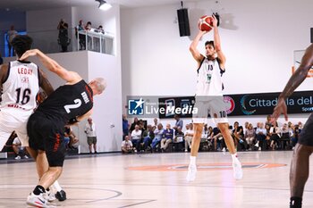 2024-09-04 - Leandro Bolmaro (EA7 Emporio Armani Olimpia Milano) - DERTHONA BASKET VS EA7 EMPORIO ARMANI OLIMPIA MILANO - FRIENDLY MATCH - BASKETBALL