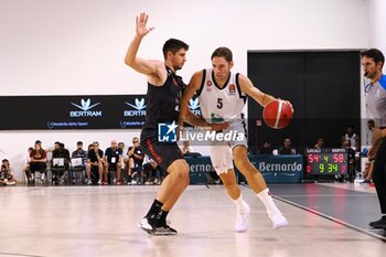 2024-09-04 - Fabien Causeur (EA7 Emporio Armani Olimpia Milano) - DERTHONA BASKET VS EA7 EMPORIO ARMANI OLIMPIA MILANO - FRIENDLY MATCH - BASKETBALL