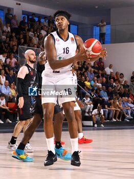 2024-09-04 - Zack LeDay (EA7 Emporio Armani Olimpia Milano) - DERTHONA BASKET VS EA7 EMPORIO ARMANI OLIMPIA MILANO - FRIENDLY MATCH - BASKETBALL