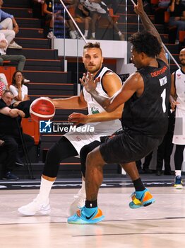 2024-09-04 - Stefano Tonut (EA7 Emporio Armani Olimpia Milano) - DERTHONA BASKET VS EA7 EMPORIO ARMANI OLIMPIA MILANO - FRIENDLY MATCH - BASKETBALL