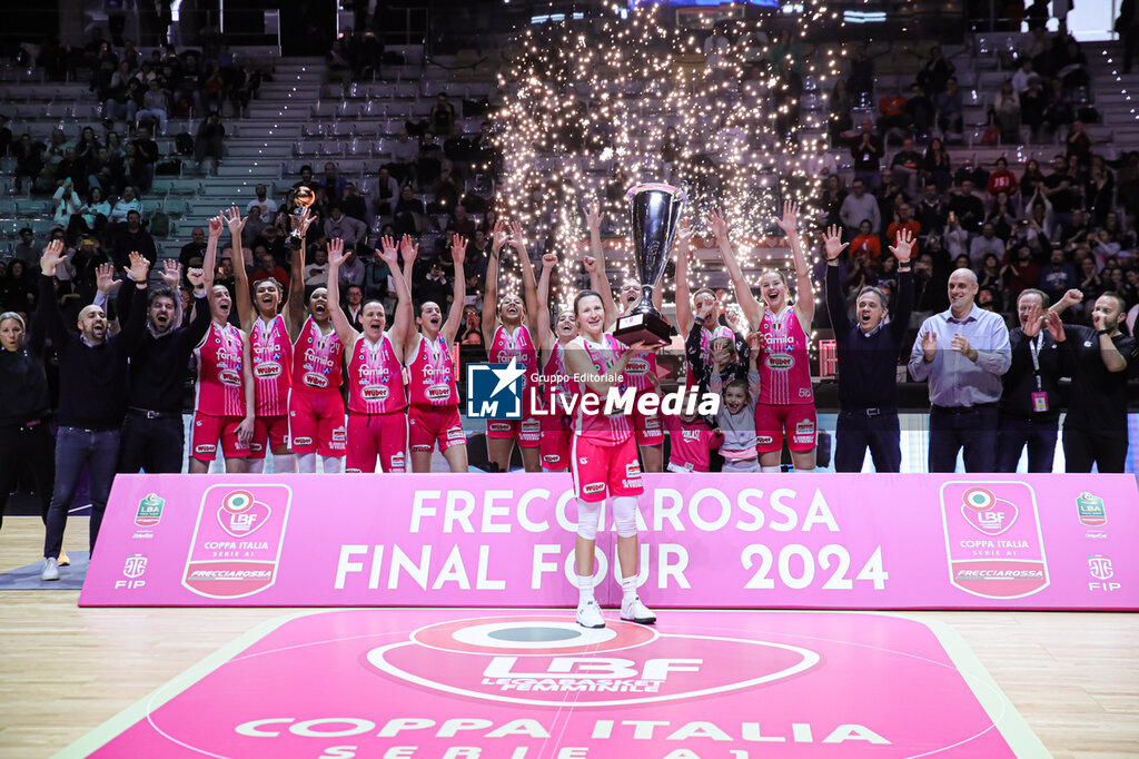 Frecciarossa FinalEight 2024 - Umana Reyer Venezia vs Famila Weber Schio - WOMEN ITALIAN CUP - BASKETBALL