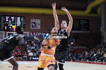 2024-10-02 - #33 Nicholas Tischler (Niners Chemnitz) - DERTHONA BASKET VS NINERS CHEMNITZ - CHAMPIONS LEAGUE - BASKETBALL