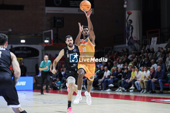 2024-10-02 - #10 Victor Bailey Jr. (Niners Chemnitz) and# 0 Andrea Zerini (Bertram Derthona Basket Tortona) - DERTHONA BASKET VS NINERS CHEMNITZ - CHAMPIONS LEAGUE - BASKETBALL