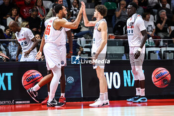 2024-10-01 - Kwan Cheatham and Filippo Gallo (Unahotels Reggio Emilia) - UNAHOTELS REGGIO EMILIA VS RYTAS VILNIUS - CHAMPIONS LEAGUE - BASKETBALL