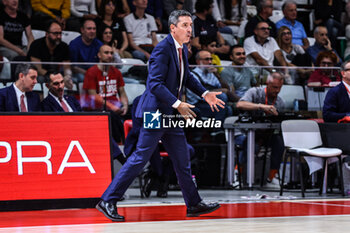 2024-10-01 - Dimitris Priftis coach Unahotels Reggio Emilia - UNAHOTELS REGGIO EMILIA VS RYTAS VILNIUS - CHAMPIONS LEAGUE - BASKETBALL