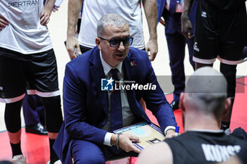 2024-10-15 - De Raffaele Walter (head coach Bertram Derthona Basket Tortona) - BERTRAM DERTHONA BASKET VS BAXI MANRESA - CHAMPIONS LEAGUE - BASKETBALL