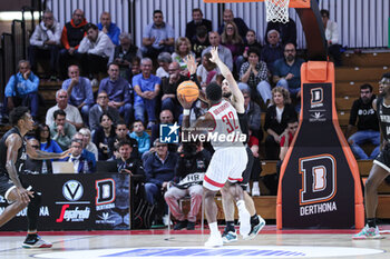 2024-10-15 - #32 Retin Obasohan (Baxi Manresa) - BERTRAM DERTHONA BASKET VS BAXI MANRESA - CHAMPIONS LEAGUE - BASKETBALL