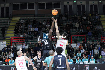 2024-11-13 - #14 Kamagate Ismael Sindou (Bertram Derthona Basket Tortona) and #32 Nicolas Carvacho (SL Benfica) - BETRAM DERTHONA VS SL BENFICA - CHAMPIONS LEAGUE - BASKETBALL