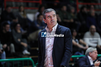 2024-11-13 - Norberto Alves (head coach SL Benfica) - BETRAM DERTHONA VS SL BENFICA - CHAMPIONS LEAGUE - BASKETBALL