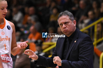 2024-11-21 - Georgios Dikaioulakos head coach of Famila Beretta Schio during the match between Famila Beretta Schio and DVTK Hun-term at PalaRomare - November 21, 2024, during the EuroLeague Women 2024/2025 - FAMILA BERETTA VS DVTK HUN-TERM - EUROLEAGUE WOMEN - BASKETBALL