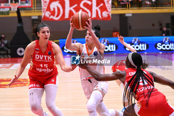 2024-11-21 - Actions of the game of Costanza Verona ( Famila Beretta Schio) during the match between Famila Beretta Schio and DVTK Hun-term at PalaRomare - November 21, 2024, during the EuroLeague Women 2024/2025 - FAMILA BERETTA VS DVTK HUN-TERM - EUROLEAGUE WOMEN - BASKETBALL