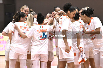 2024-11-21 - Famila Beretta Schio players during the match between Famila Beretta Schio and DVTK Hun-term at PalaRomare - November 21, 2024, during the EuroLeague Women 2024/2025 - FAMILA BERETTA VS DVTK HUN-TERM - EUROLEAGUE WOMEN - BASKETBALL