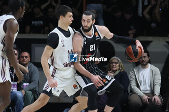 2024-01-03 - Tornike Shengelia (Segafredo Virtus Bologna) (R) in action thwarted by Vladimir Lucic (FC Bayern Munich) during the Euroleague basketball championship match Segafredo Virtus Bologna Vs. FC Bayern Munich. Bologna, January 03, 2024 at Segafredo Arena - VIRTUS SEGAFREDO BOLOGNA VS FC BAYERN MUNICH - EUROLEAGUE - BASKETBALL