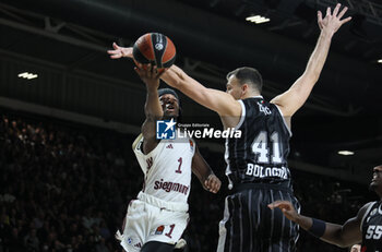 2024-01-03 - Syilvain Francisco (FC Bayern Munich) in action thwarted by Ante Zizic (Segafredo Virtus Bologna) during the Euroleague basketball championship match Segafredo Virtus Bologna Vs. FC Bayern Munich. Bologna, January 03, 2024 at Segafredo Arena - VIRTUS SEGAFREDO BOLOGNA VS FC BAYERN MUNICH - EUROLEAGUE - BASKETBALL