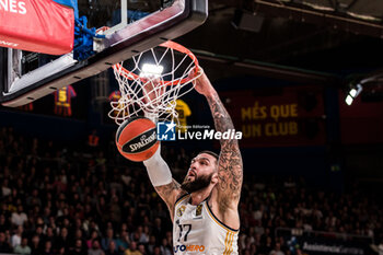 03/01/2024 - Vincent Poirier of Real Madrid during the Turkish Airlines EuroLeague basketball match between FC Barcelona and Real Madrid on January 3, 2024 at Palau Blaugrana in Barcelona, Spain - BASKETBALL - EUROLEAGUE - FC BARCELONA V REAL MADRID - EUROLEAGUE - BASKET