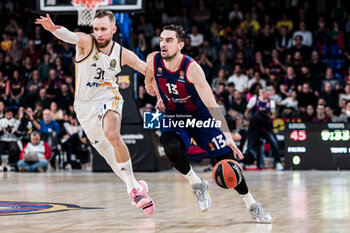 2024-01-03 - Tomas Satoransky of Fc Barcelona in action against Dzanan Musa of Real Madrid during the Turkish Airlines EuroLeague basketball match between FC Barcelona and Real Madrid on January 3, 2024 at Palau Blaugrana in Barcelona, Spain - BASKETBALL - EUROLEAGUE - FC BARCELONA V REAL MADRID - EUROLEAGUE - BASKETBALL