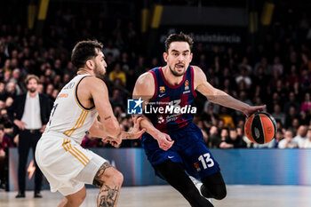 2024-01-03 - Tomas Satoransky of Fc Barcelona in action against Facundo Campazzo of Real Madrid during the Turkish Airlines EuroLeague basketball match between FC Barcelona and Real Madrid on January 3, 2024 at Palau Blaugrana in Barcelona, Spain - BASKETBALL - EUROLEAGUE - FC BARCELONA V REAL MADRID - EUROLEAGUE - BASKETBALL