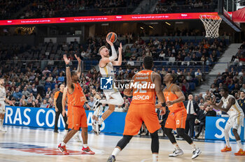 2024-01-11 - Dzanan Musa of Real Madrid seen shooting the ball during the Euroleague basketball match between Real Madrid and Valencia at Wizink Center in Madrid, Spain. - REAL MADRID VS VALENCIA - EUROLEAGUE - BASKETBALL