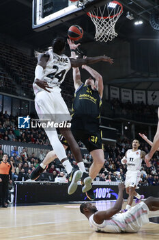 2024-01-12 - Justin BEAN of Alba Berlin and Mbaye NDIAYE of Lyon during the Turkish Airlines EuroLeague basketball match between LDLC ASVEL Villeurbanne and Alba Berlin on January 12, 2024 at Astroballe in Villeurbanne, France - BASKETBALL - EUROLEAGUE - ASVEL V ALBA BERLIN - EUROLEAGUE - BASKETBALL
