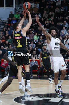 2024-01-12 - Matteo SPAGNOLO of Alba Berlin and Mike SCOTT of Lyon during the Turkish Airlines EuroLeague basketball match between LDLC ASVEL Villeurbanne and Alba Berlin on January 12, 2024 at Astroballe in Villeurbanne, France - BASKETBALL - EUROLEAGUE - ASVEL V ALBA BERLIN - EUROLEAGUE - BASKETBALL