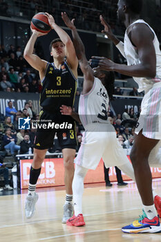 2024-01-12 - Matteo SPAGNOLO of Alba Berlin and Paris LEE of Lyon during the Turkish Airlines EuroLeague basketball match between LDLC ASVEL Villeurbanne and Alba Berlin on January 12, 2024 at Astroballe in Villeurbanne, France - BASKETBALL - EUROLEAGUE - ASVEL V ALBA BERLIN - EUROLEAGUE - BASKETBALL