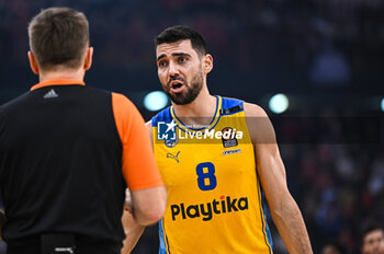 2024-01-18 - 8 Rafi Menco of Maccabi Playtika Tel Aviv is playing during the Euroleague, Round 22, match between Olympiacos Piraeus and Maccabi Playtika Tel Aviv at Peace & Friendship Stadium on January 18, 2024, in Piraeus, Greece - OLYMPIACOS PIRAEUS VS MACCABI TEL AVIV - EUROLEAGUE - BASKETBALL