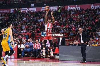 2024-01-18 - 3 Isaiah Canaan of Olympiacos Piraeus is playing during the Euroleague, Round 22, match between Olympiacos Piraeus and Maccabi Playtika Tel Aviv at Peace & Friendship Stadium on January 18, 2024, in Piraeus, Greece - OLYMPIACOS PIRAEUS VS MACCABI TEL AVIV - EUROLEAGUE - BASKETBALL