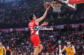 2024-01-18 - 5 Giannoulis Larentzakis of Olympiacos Piraeus is playing during the Euroleague, Round 22, match between Olympiacos Piraeus and Maccabi Playtika Tel Aviv at Peace & Friendship Stadium on January 18, 2024, in Piraeus, Greece - OLYMPIACOS PIRAEUS VS MACCABI TEL AVIV - EUROLEAGUE - BASKETBALL