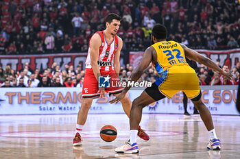 2024-01-18 - 5 Giannoulis Larentzakis of Olympiacos Piraeus is playing during the Euroleague, Round 22, match between Olympiacos Piraeus and Maccabi Playtika Tel Aviv at Peace & Friendship Stadium on January 18, 2024, in Piraeus, Greece - OLYMPIACOS PIRAEUS VS MACCABI TEL AVIV - EUROLEAGUE - BASKETBALL
