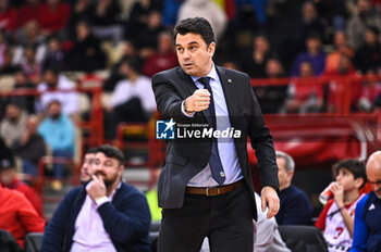 2024-01-30 - Head Coach Israel Gonzalez of Alba Berlin during the Euroleague, Round 24,
match between Olympiacos Piraeus and Alba Berlin at Peace & Friendship Stadium on January 30, 2024, in Piraeus, Greece. - OLYMPIACOS PIRAEUS VS ALBA BERLIN - EUROLEAGUE - BASKETBALL