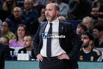 2024-01-30 - Chus Mateo, head coach of Real Madrid during the Turkish Airlines EuroLeague basketball match between Real Madrid and Maccabi Playtika Tel Aviv on January 30, 2024 at Wizink Center in Madrid, Spain - BASKETBALL - EUROLEAGUE - REAL MADRID V MACCABI TEL AVIV - EUROLEAGUE - BASKETBALL
