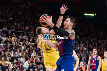 2024-02-09 - Willy Hernangomez of Fc Barcelona in action against Justin Bean of Alba Berlin during the Turkish Airlines EuroLeague basketball match between FC Barcelona and Alba Berlin on February 9, 2024 at Palau Blaugrana in Barcelona, Spain - BASKETBALL - EUROLEAGUE - FC BARCELONA V ALBA BERLIN - EUROLEAGUE - BASKETBALL