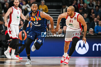 2024-03-01 - David LIGHTY of ASVEL and Shavon SHIELDS of Milan during the Turkish Airlines EuroLeague basketball match between LDLC ASVEL Villeurbanne and EA7 Emporio Armani Milan on March 1, 2024 at LDLC Arena in Decines-Charpieu, France - BASKETBALL - EUROLEAGUE - ASVEL V MILAN - EUROLEAGUE - BASKETBALL