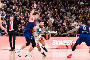 2024-03-01 - Mike James of AS Monaco in action against Rokas Jokubaitis of Fc Barcelona during the Turkish Airlines EuroLeague basketball match between FC Barcelona and AS Monaco on March 1, 2024 at Palau Blaugrana in Barcelona, Spain - BASKETBALL - EUROLEAGUE - FC BARCELONA V MONACO - EUROLEAGUE - BASKETBALL