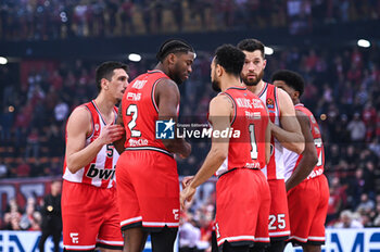 2024-03-21 - Players of Olympiacos Piraeus during the Euroleague, Round 31, match between Olympiacos Piraeus and LDLC ASVEL Villeurbanne at Peace & Friendship Stadium on March 21, 2024, in Piraeus, Greece. - OLYMPIACOS PIRAEUS VS LDLC ASVEL VILLEURBANNE - EUROLEAGUE - BASKETBALL