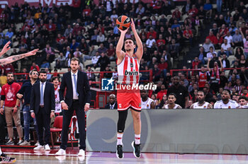 2024-03-21 - 5 Giannoulis Larentzakis of Olympiacos Piraeus is playing during the Euroleague, Round 31, match between Olympiacos Piraeus and LDLC ASVEL Villeurbanne at Peace & Friendship Stadium on March 21, 2024, in Piraeus, Greece. - OLYMPIACOS PIRAEUS VS LDLC ASVEL VILLEURBANNE - EUROLEAGUE - BASKETBALL