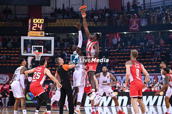 2024-03-21 - 10 Moustapha Fall of Olympiacos Piraeus competing with 19 Youssoupha Fall of LDLC ASVEL Villeurbanne during the Euroleague, Round 31, match between Olympiacos Piraeus and LDLC ASVEL Villeurbanne at Peace & Friendship Stadium on March 21, 2024, in Piraeus, Greece. - OLYMPIACOS PIRAEUS VS LDLC ASVEL VILLEURBANNE - EUROLEAGUE - BASKETBALL