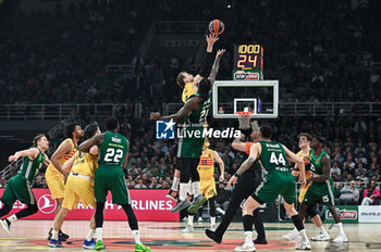 22/03/2024 - 26 Mathias Lessort of Panathinaikos AKTOR Athens competing with 6 Jan Vesely of FC Barcelona during the Euroleague, Round 31, match between Panathinaikos AKTOR Athens and FC Barcelona at Oaka Altion Arena on March 22, 2024, in Athens, Greece. - PANATHINAIKOS AKTOR ATHENS VS FC BARCELONA - EUROLEAGUE - BASKET