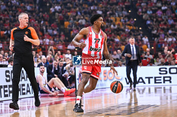 2024-04-12 - 77 Shaquielle McKissic of Olympiacos Piraeus is playing during the Euroleague, Round 34, match between Olympiacos Piraeus and Fenerbahce Beko Istanbul at Peace & Friendship Stadium on April 12, 2024, in Piraeus, Greece. - OLYMPIACOS PIRAEUS VS FENERBAHCE BEKO ISTANBUL - EUROLEAGUE - BASKETBALL