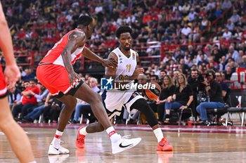 2024-04-12 - 11 Nigel Hayes-Davis of Fenerbahce Beko Istanbul is playing during the Euroleague, Round 34, match between Olympiacos Piraeus and Fenerbahce Beko Istanbul at Peace & Friendship Stadium on April 12, 2024, in Piraeus, Greece. - OLYMPIACOS PIRAEUS VS FENERBAHCE BEKO ISTANBUL - EUROLEAGUE - BASKETBALL