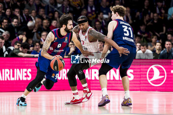 24/04/2024 - Ricky Rubio of FC Barcelona and Isaiah Canaan of Olympiacos during the Turkish Airlines EuroLeague basketball match between FC Barcelona and Olympiacos Piraeus on April 24, 2024 at Palau Blaugrana in Barcelona, Spain - BASKETBALL - EUROLEAGUE - BARCELONA V OLYMPIACOS PIRAEUS - EUROLEAGUE - BASKET
