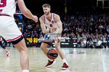 24/04/2024 - Thomas Walkup of Olympiacos during the Turkish Airlines EuroLeague basketball match between FC Barcelona and Olympiacos Piraeus on April 24, 2024 at Palau Blaugrana in Barcelona, Spain - BASKETBALL - EUROLEAGUE - BARCELONA V OLYMPIACOS PIRAEUS - EUROLEAGUE - BASKET