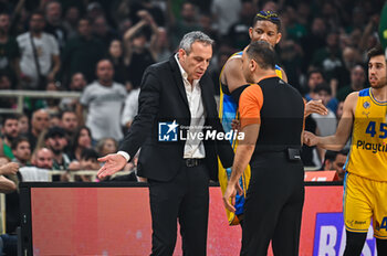 07/05/2024 - Head Coach Oded Kattash of Maccabi Playtika Tel Aviv during the Euroleague, Playoff D, Game 5, match between Panathinaikos Athens and Maccabi Playtika Tel Aviv at Oaka Altion on May 7, 2024, in Athens, Greece. - PANATHINAIKOS AKTOR ATHENS VS MACCABI TEL AVIV, PLAYOFFS D, GAME 5 - EUROLEAGUE - BASKET