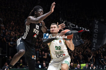 2024-10-15 - Edgar Ulanovas (Zalgiris) in action thwarted by Momo Diouf (Virtus Bologna) during the basketball Turkish Airlines Euroleague match between Virtus Segafredo Bologna and Zalgiris Kaunas at the Unipol Arena, Casalecchio (Bologna), Italy, October 15, 2024 - photo: Michele Nucci - SEGAFREDO VIRTUS BOLOGNA VS ZALGIRIS KAUNAS - EUROLEAGUE - BASKETBALL