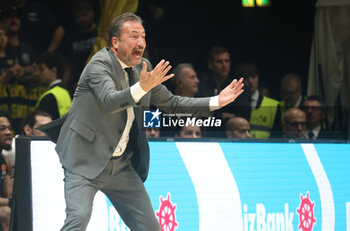 2024-10-15 - Luca Banchi, head coach of Virtus Bologna during the basketball Turkish Airlines Euroleague match between Virtus Segafredo Bologna and Zalgiris Kaunas at the Unipol Arena, Casalecchio (Bologna), Italy, October 15, 2024 - photo: Michele Nucci - SEGAFREDO VIRTUS BOLOGNA VS ZALGIRIS KAUNAS - EUROLEAGUE - BASKETBALL