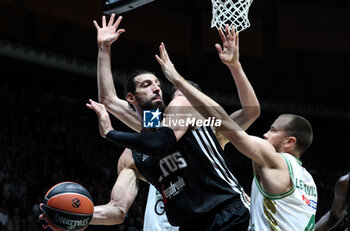 2024-10-15 - Tornike Shengelia (Virtus Bologna) in action thwarted by Lukas Lekavicius (Zalgiris) during the basketball Turkish Airlines Euroleague match between Virtus Segafredo Bologna and Zalgiris Kaunas at the Unipol Arena, Casalecchio (Bologna), Italy, October 15, 2024 - photo: Michele Nucci - SEGAFREDO VIRTUS BOLOGNA VS ZALGIRIS KAUNAS - EUROLEAGUE - BASKETBALL